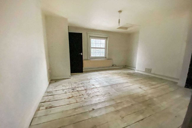 3 Chapel Cottages, Much Hadham, Herts, SG10 6DF
 7