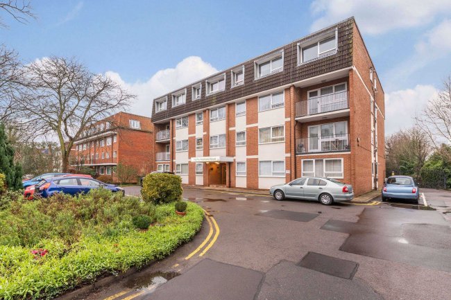 9 Northumberland House, 237 Ballards Lane, Finchley, London,  N3 1LB 5