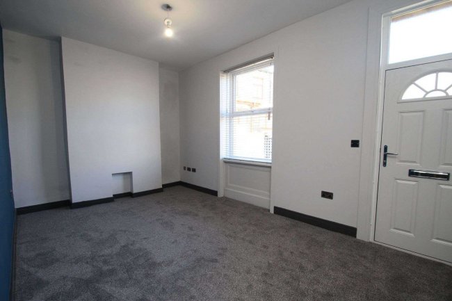 14 Oaks Fold, Bradford, BD5 8BJ 1