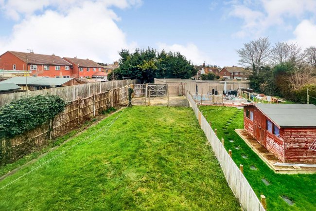 1 Lionfield, Faversham, Kent, ME13 7PP 10