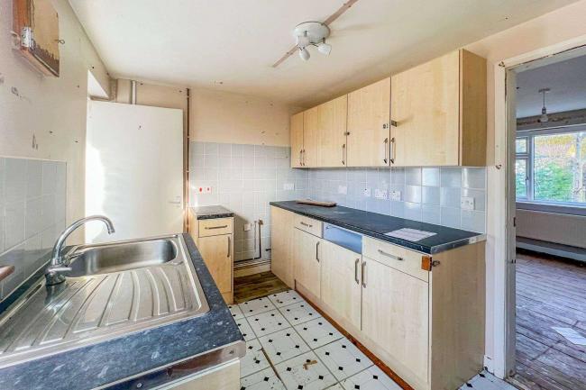 11 The Crescent, Teynham, Kent, ME9 9EL 1