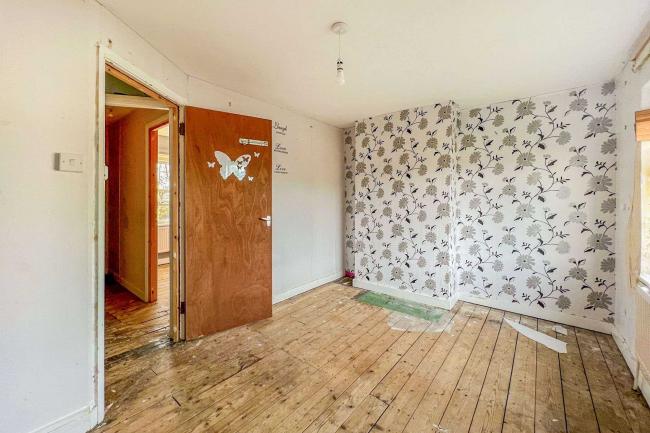 11 The Crescent, Teynham, Kent, ME9 9EL 1