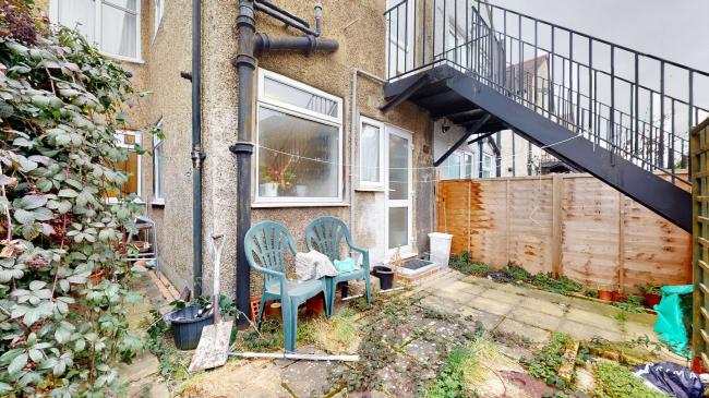 36 Dinton Road, Colliers Wood, London, SW19 2AP 4