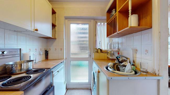 36 Dinton Road, Colliers Wood, London, SW19 2AP 4