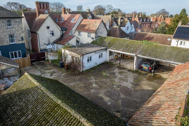 Land at 5 Kneesworth Street, Royston, Herts, SG8 5AA
 3