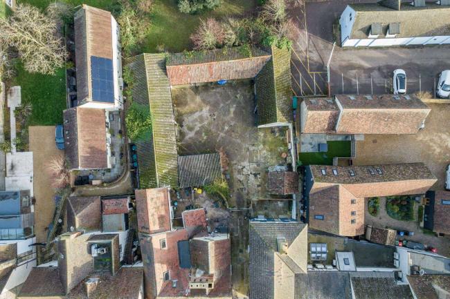 Land at 5 Kneesworth Street, Royston, Herts, SG8 5AA
 3