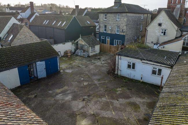 Land at 5 Kneesworth Street, Royston, Herts, SG8 5AA
 3