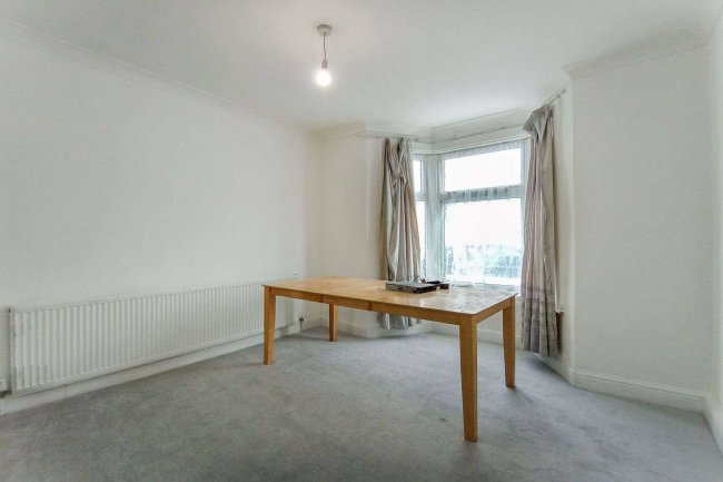 41 Gaywood Road, Walthamstow, London, E17 4QA 3