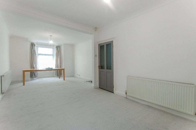 41 Gaywood Road, Walthamstow, London, E17 4QA 3