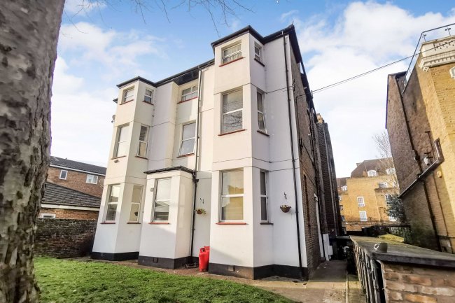 34c Ainsworth Road, Hackney, London E9 7LP 6