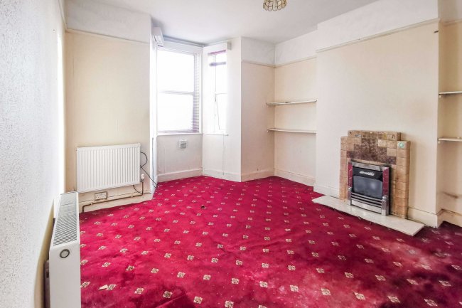 34c Ainsworth Road, Hackney, London E9 7LP 6