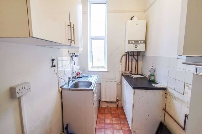 34c Ainsworth Road, Hackney, London E9 7LP 6