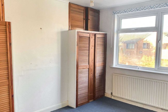 52 Northcroft, Slough, Berkshire, SL2 1HR 7