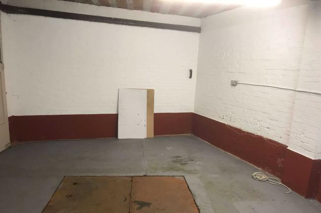 Garage premises at the rear of 24-26, Salisbury Road, Gravesend DA11 7DE 8