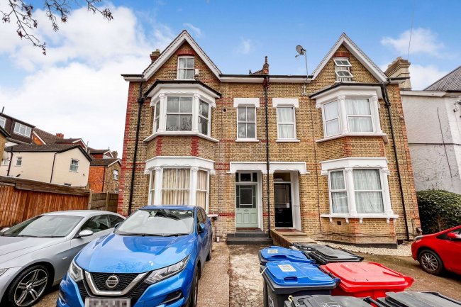 Flat 2, 28 Woodstock Road, Croydon, CR0 1JR 4