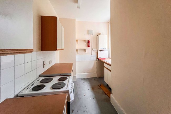 Flat 2, 28 Woodstock Road, Croydon, CR0 1JR 4