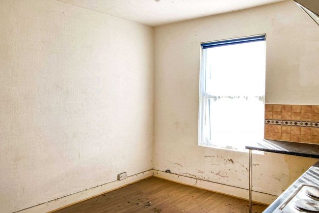 Flat D, 21 Valkyrie Road, Westcliff-On-Sea, Essex, SS0 8BY 7