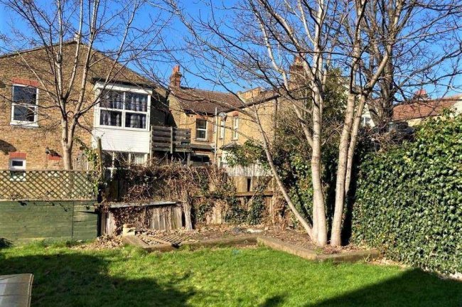 Flat D, 21 Valkyrie Road, Westcliff-On-Sea, Essex, SS0 8BY 7