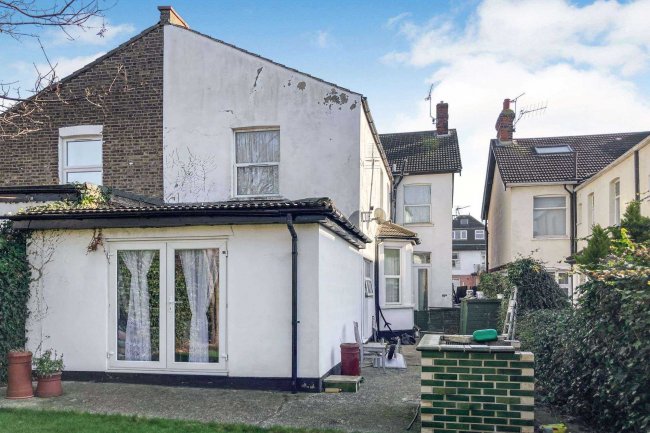 Flat D, 21 Valkyrie Road, Westcliff-On-Sea, Essex, SS0 8BY 7