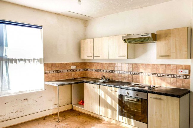 Flat D, 21 Valkyrie Road, Westcliff-On-Sea, Essex, SS0 8BY 7