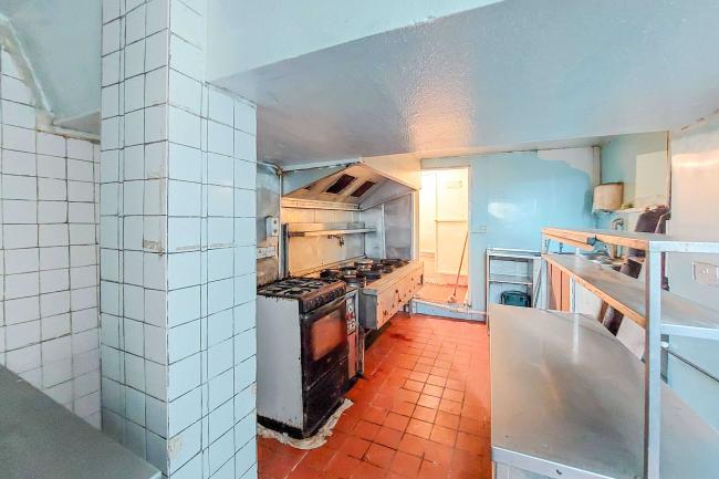 200 London Road, Dover, Kent, CT17 0TF 10