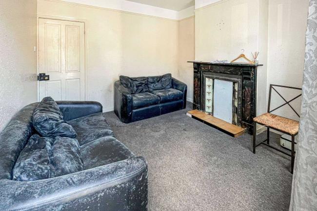 46 Ferndale Road, Luton, LU1 1PE 10