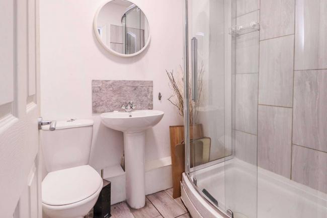 Cromford Court, Mansion House, 2 Derby Road, Matlock Bath, Derbyshire, DE4 3PY 4