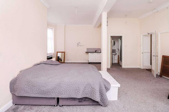 Cromford Court, Mansion House, 2 Derby Road, Matlock Bath, Derbyshire, DE4 3PY 4