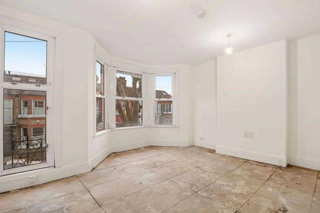 82 Bathurst Gardens, Kensal Rise, London, NW10 5HY 3