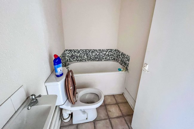 45A, Lower Addiscombe Road, Croydon, Surrey, CR0 6PQ 5