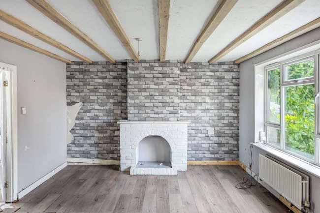 40 Shepherds Way, South Croydon, Surrey, CR2 8HS 4