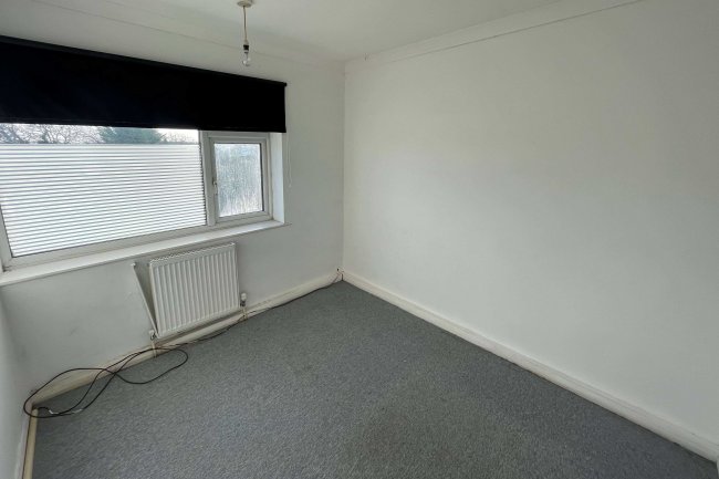 54 Stifford Road, Aveley, RM15 4AA 5