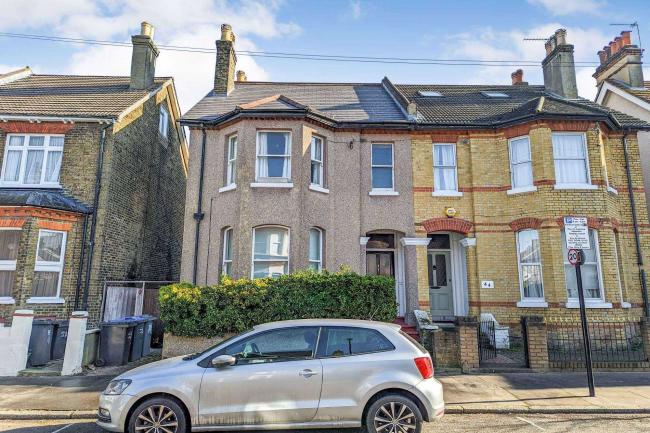 Flat 2, 46, Alexandra Road, Croydon, Surrey, CR0 6EU 4