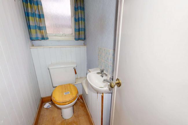 Flat 2, 46, Alexandra Road, Croydon, Surrey, CR0 6EU 4