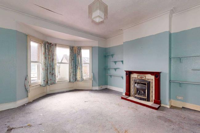 Flat 2, 46, Alexandra Road, Croydon, Surrey, CR0 6EU 4