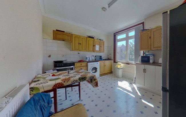 Victoria, 34 Scotland Gardens, Tottenham, London N17 9TT 8