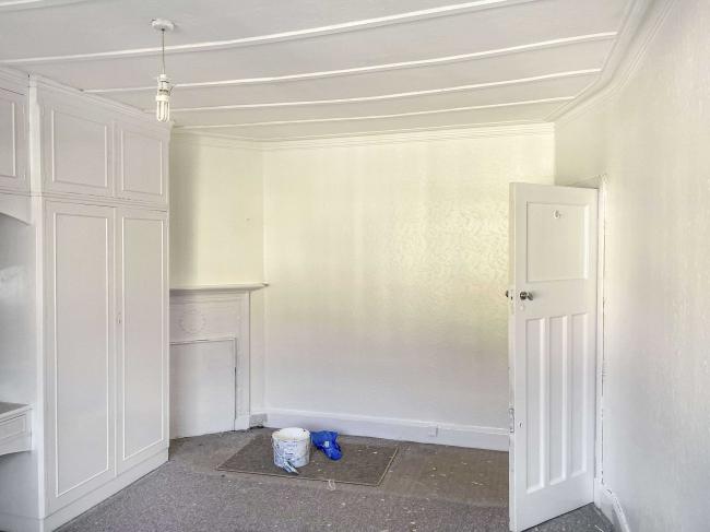 9 Alyth Gardens, Temple Fortune, London NW11 7EN 10