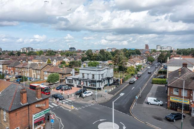 Durham Arms, 101 Brentwood Road, Romford, RM1 2EH  6