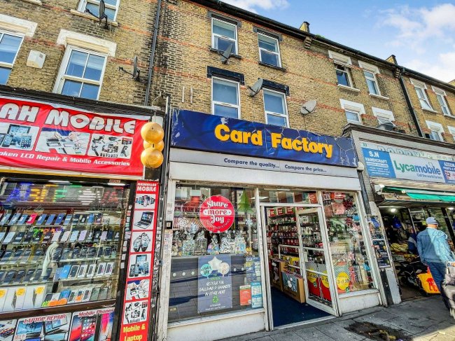 31 High Street North, East Ham, London, E6 1HS 9