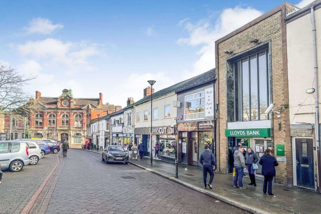 24 Tower Square, Tunstall, Stoke-on-Trent, ST6 5DL 5