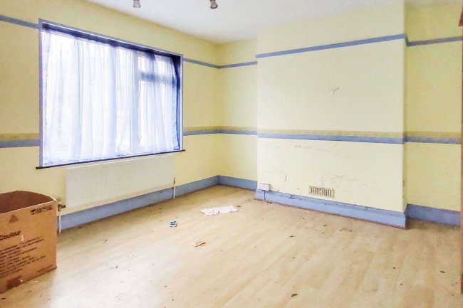 51 Underlane, Plympton, Plymouth PL7 1QX
 3