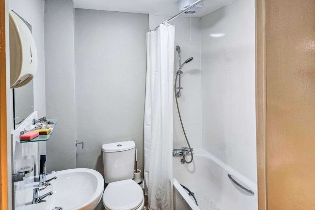 9 and 9a Russell Road, Clacton on Sea, Essex CO15 6BE 2