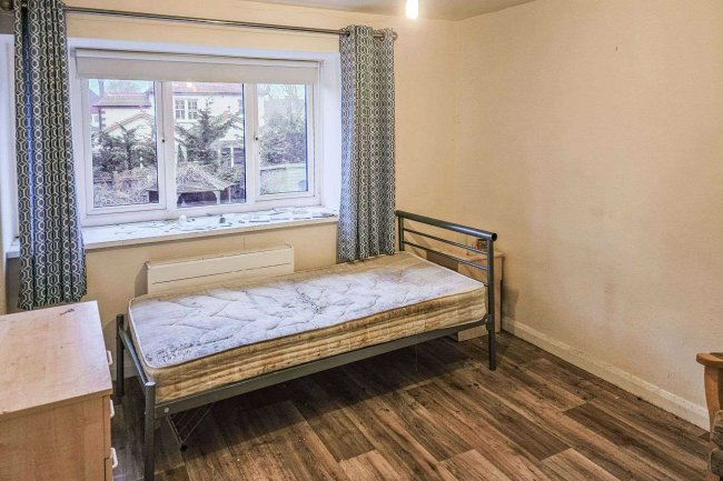 9 and 9a Russell Road, Clacton on Sea, Essex CO15 6BE 2