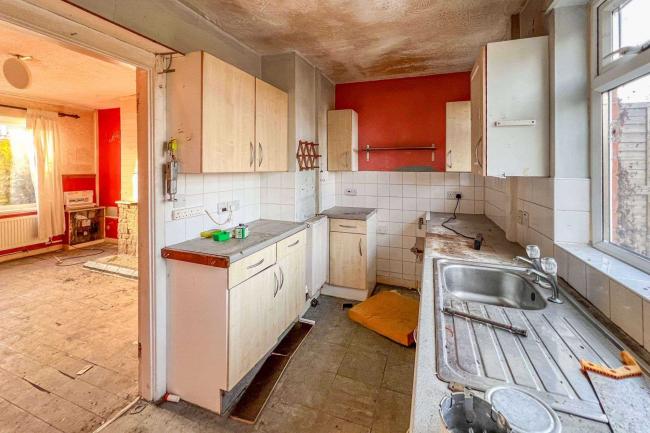 63 Abbey Road, Nottingham, NG2 5NE 5