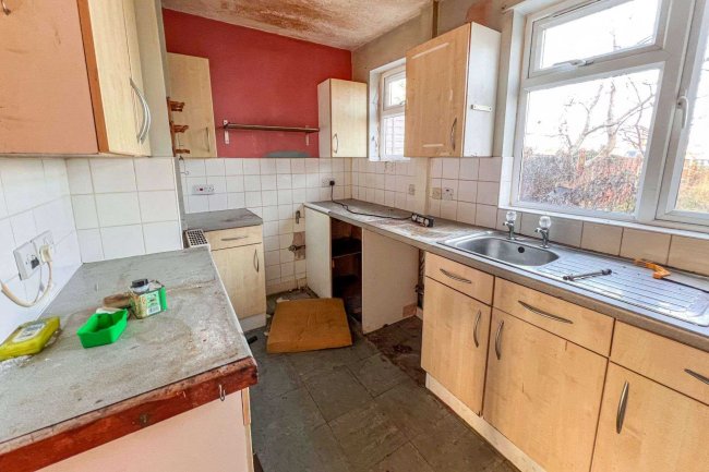 63 Abbey Road, Nottingham, NG2 5NE 5