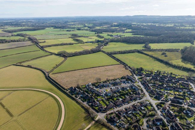 Land on the south side of Irish Hill Road, Kintbury, RG17 9XB 1