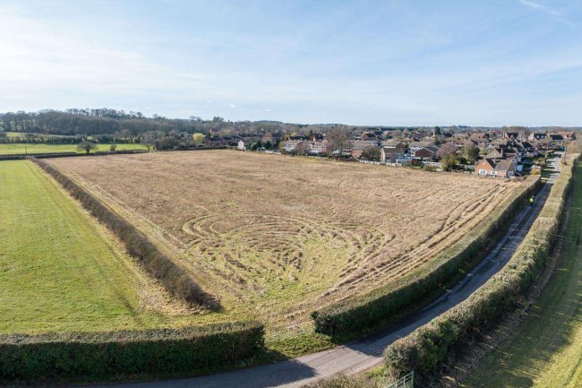 Land on the south side of Irish Hill Road, Kintbury, RG17 9XB 1