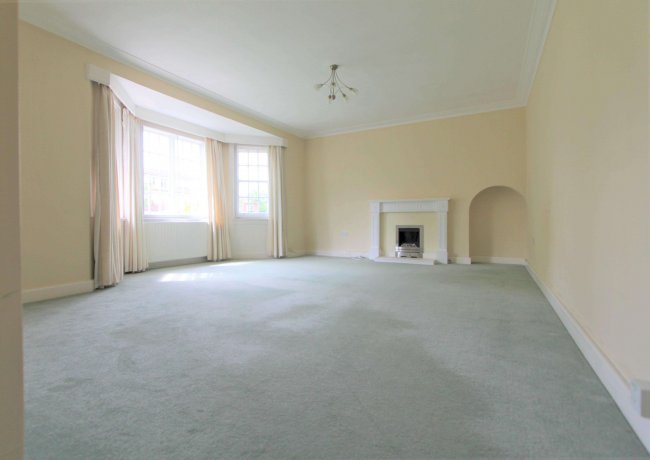 18 Knighton Park Road, Leicester, LE2 1ZA 10