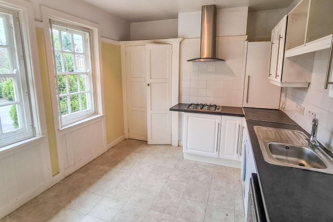 18 Knighton Park Road, Leicester, LE2 1ZA 10