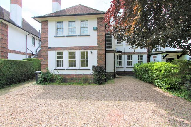 18 Knighton Park Road, Leicester, LE2 1ZA 10